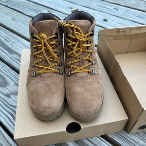 UGG K Hilmar CWR  kid size 4